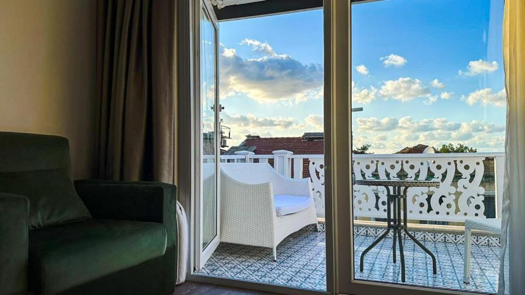 Hi Hotel Ivy Bueyuekada جزر الأمراء المظهر الخارجي الصورة
