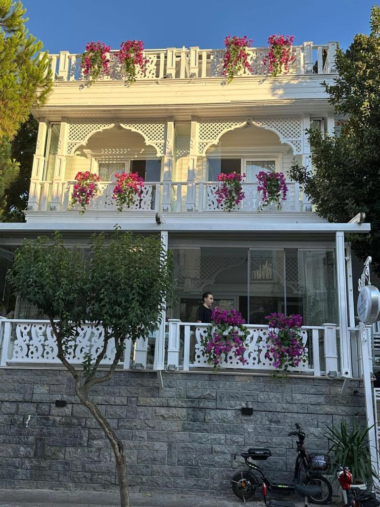 Hi Hotel Ivy Bueyuekada جزر الأمراء المظهر الخارجي الصورة